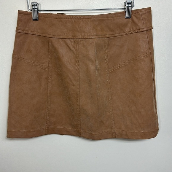Free People Ari Wrap Skirt in Camel 8 NWT - Picture 4 of 6